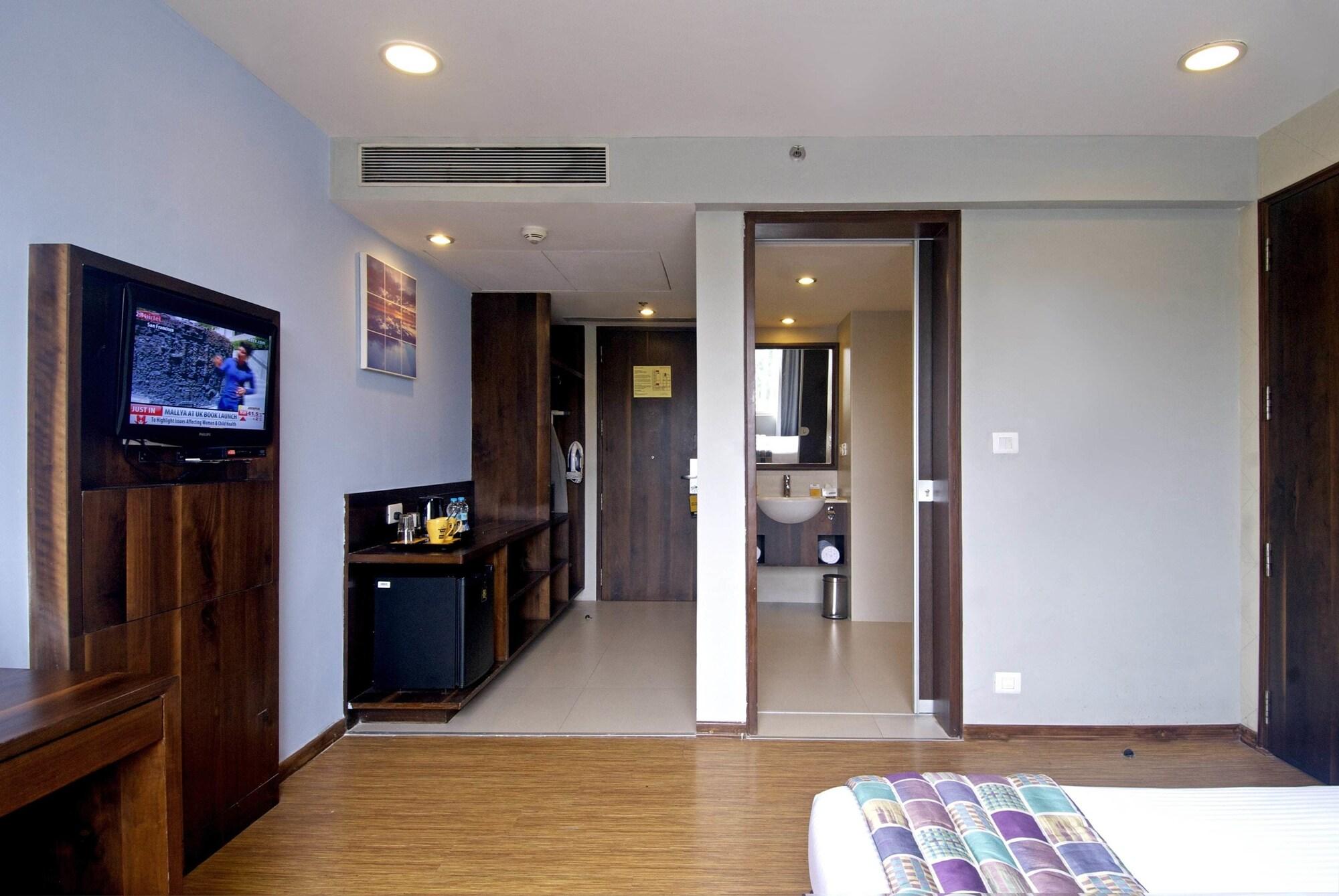 Keys Prima By Lemon Tree Hotels, Pimpri, Pune Exteriör bild