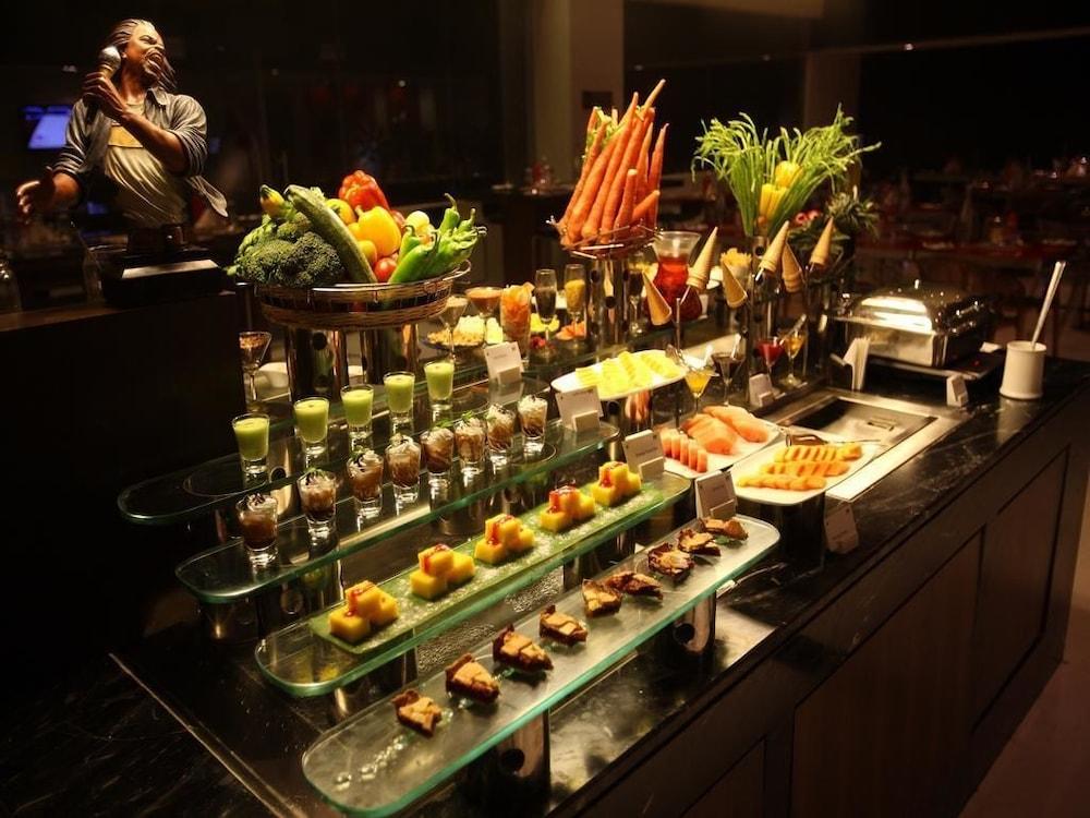 Keys Prima By Lemon Tree Hotels, Pimpri, Pune Exteriör bild