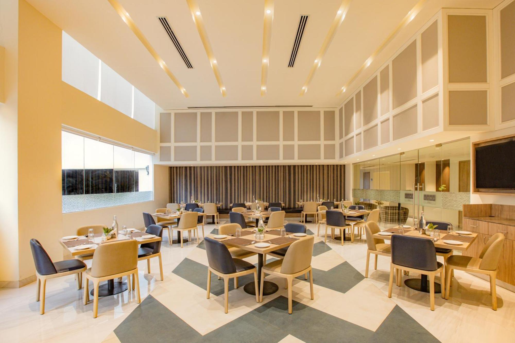 Keys Prima By Lemon Tree Hotels, Pimpri, Pune Exteriör bild